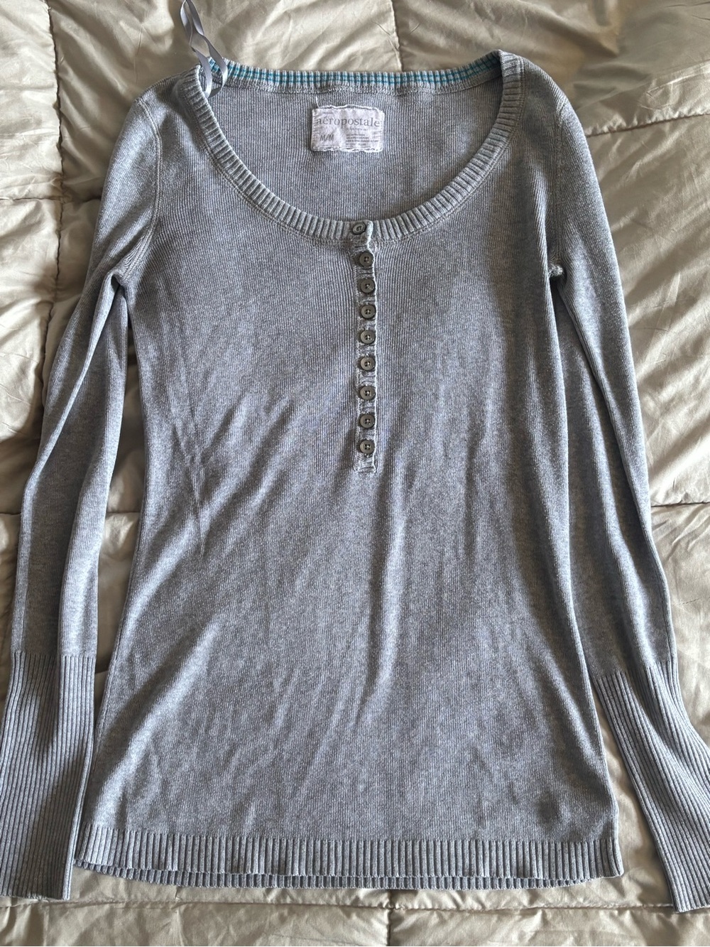 Aeropostale Light Gray Long-Sleeve Henley Top